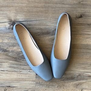 TIJN Gray Classic Flat Heel